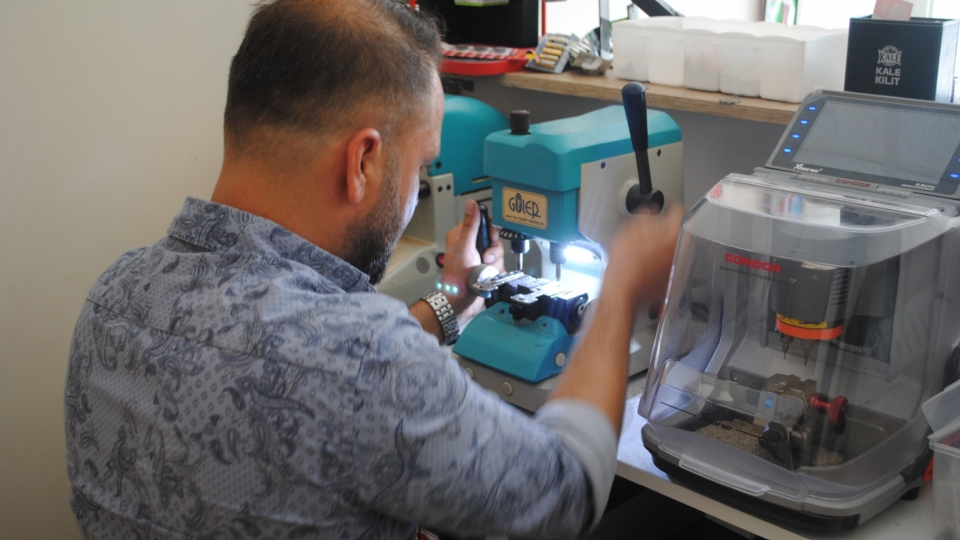 Tepeören Anahtar Kopyalama