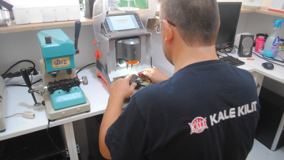 Tepeören Oto Anahtar Kopyalama